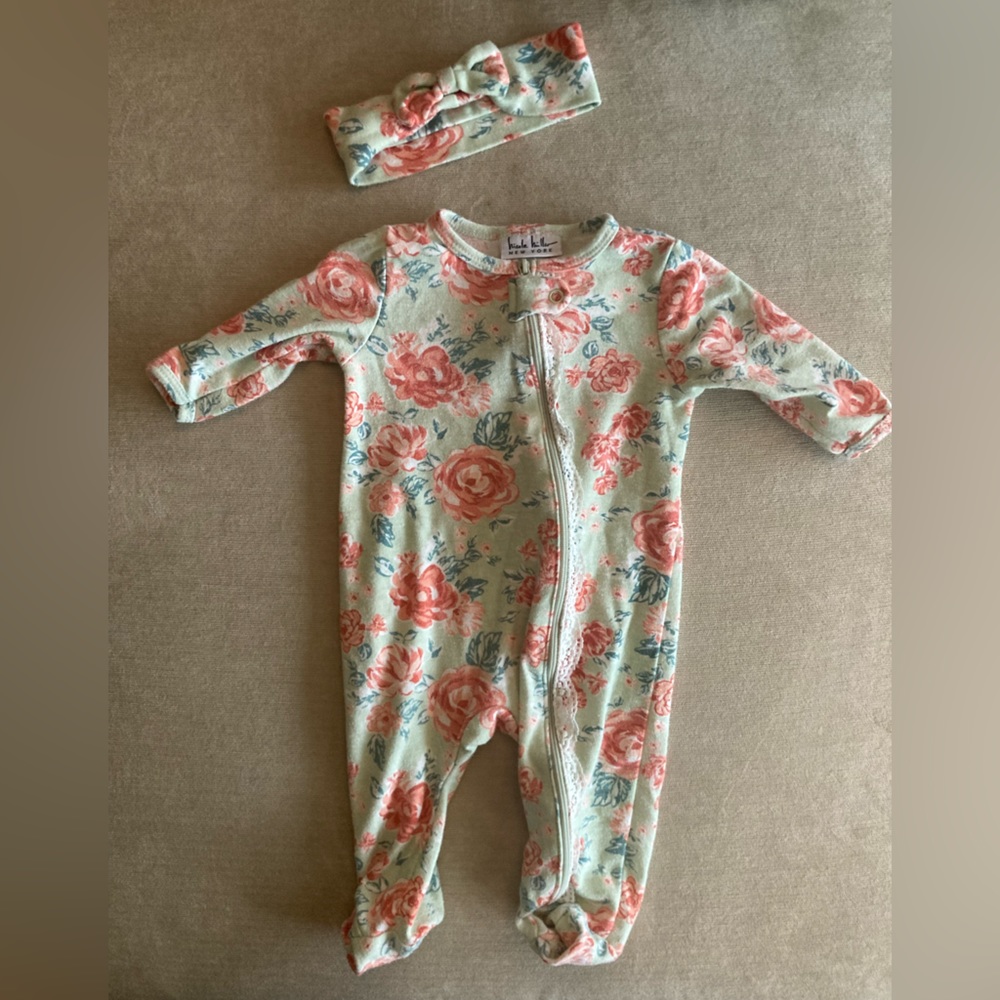 Nicole Miller Baby 3-6 month footies with headband. 😇